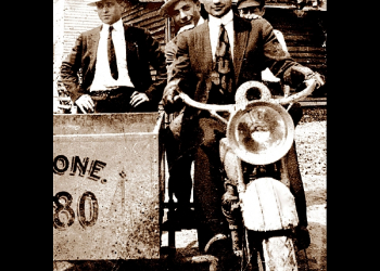 Alex Fred Carl on Carls delivey cycle  1917-1